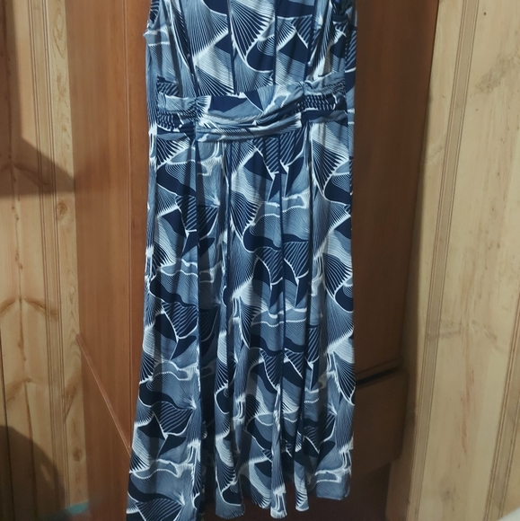 Cute Dress - Picture 2 of 3